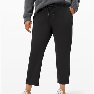Lululemon on the fly joggers